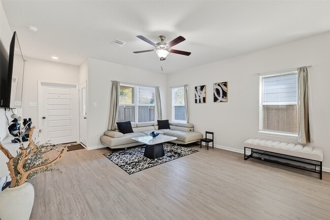 Building Photo - 3318 Brushy Marsh Dr