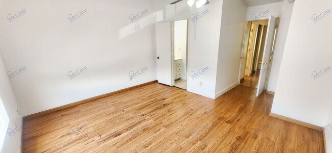 Building Photo - 9479 Olde Towne Row