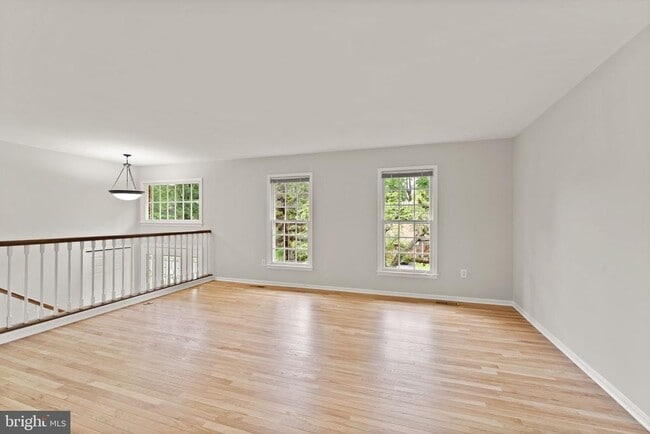 Building Photo - 2660 Oakton Glen Dr