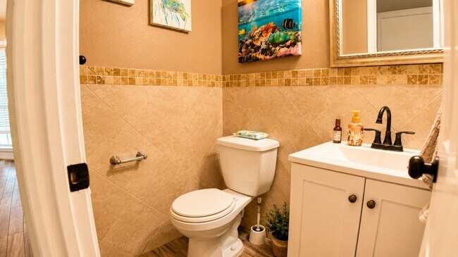 Building Photo - 20434 Blue Juniper Dr