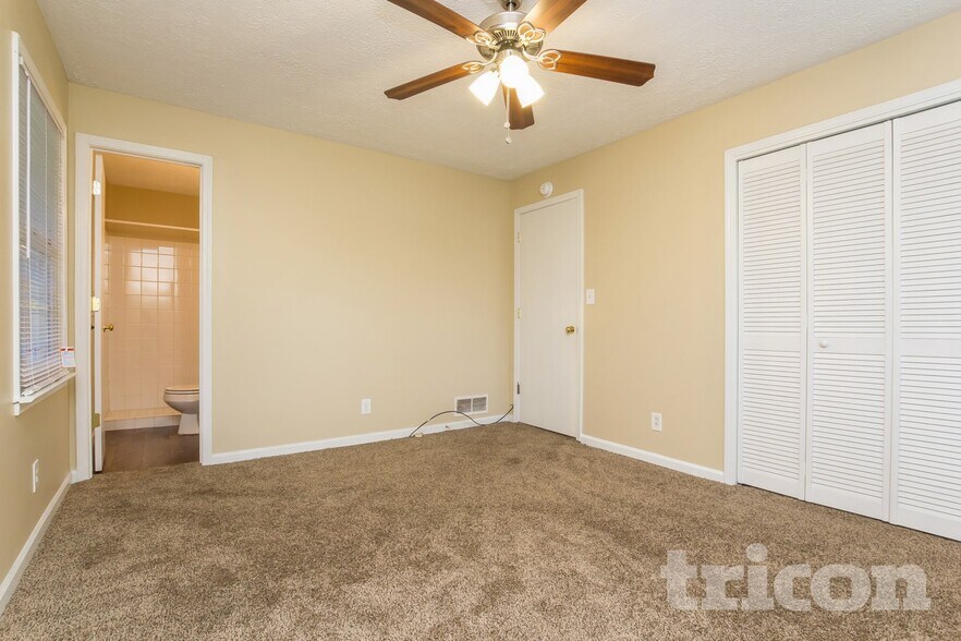 Building Photo - 2807 Alamo Pl