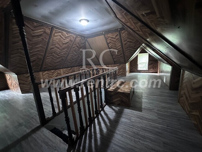 Building Photo - 106 Wisconsin-