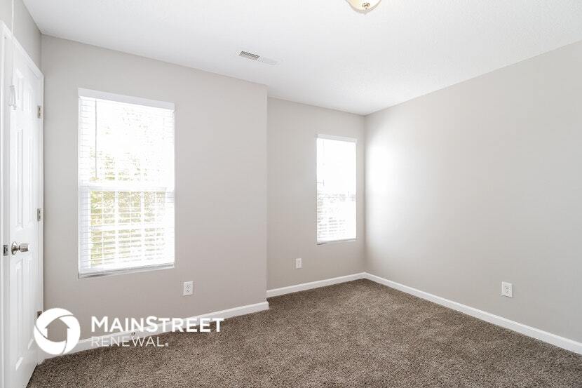 Building Photo - 3055 Canterbury Park Dr
