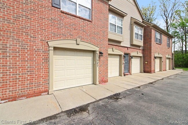 Building Photo - 47547 Ormskirk Dr