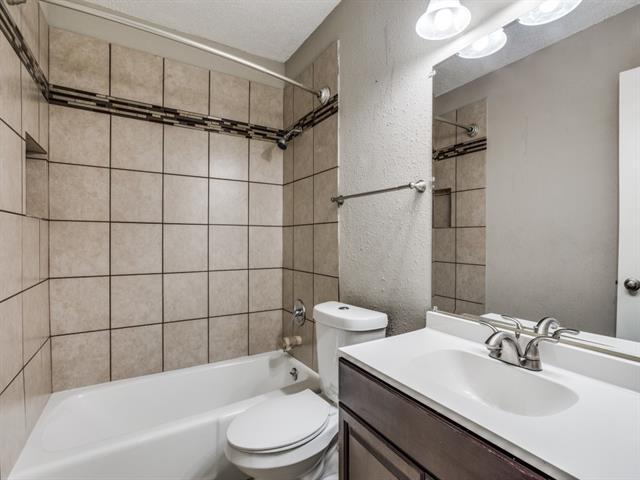 Building Photo - 301 Springwillow Rd