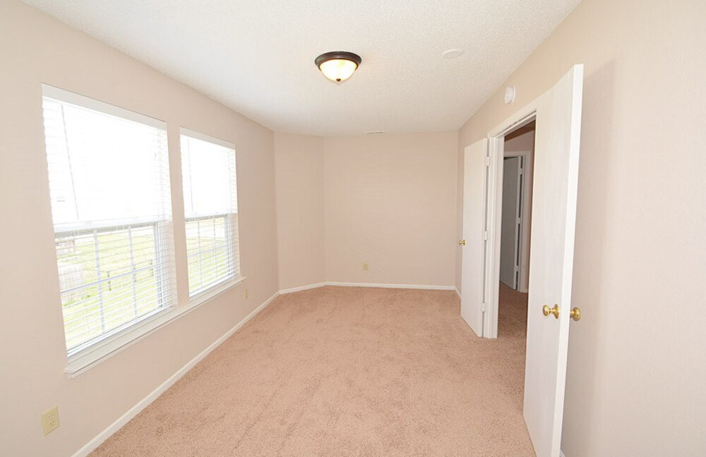 Building Photo - 2308 Harvest Moon Dr