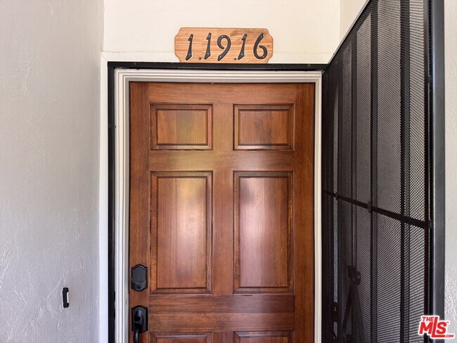 Building Photo - 11916 Whalers Ln