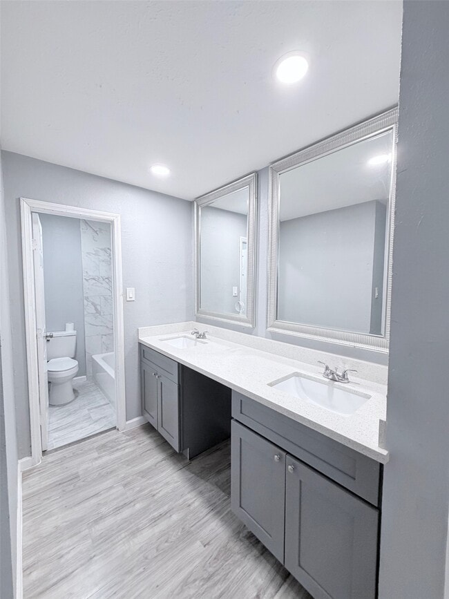 Building Photo - 13006 Bacard Ln