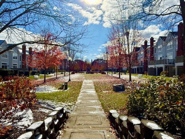 Building Photo - 153 Fulbright Ln