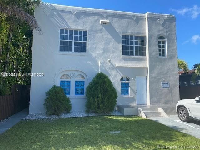 Building Photo - 1652 Madison St