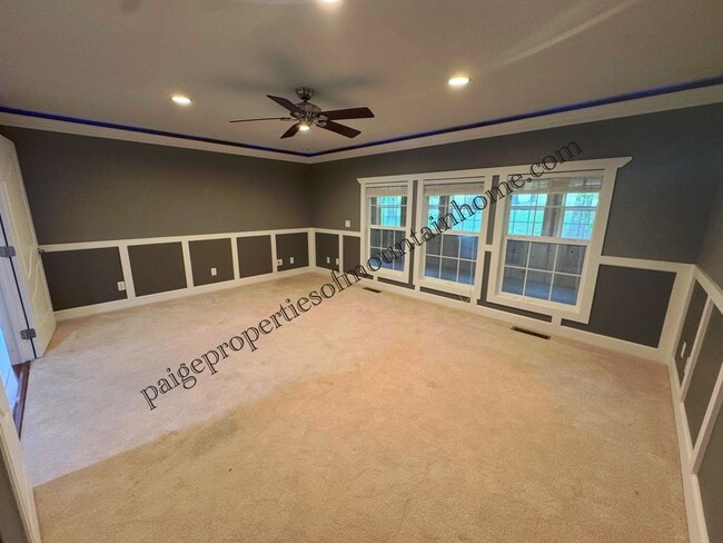 Building Photo - 4 Bed/2 Bath Home in Village Green