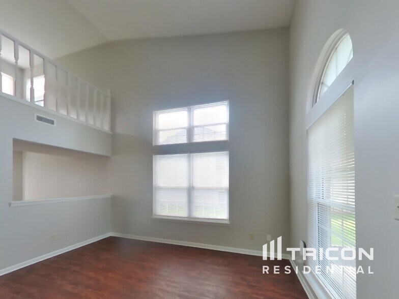 Building Photo - 6407 Perry Pines Ct