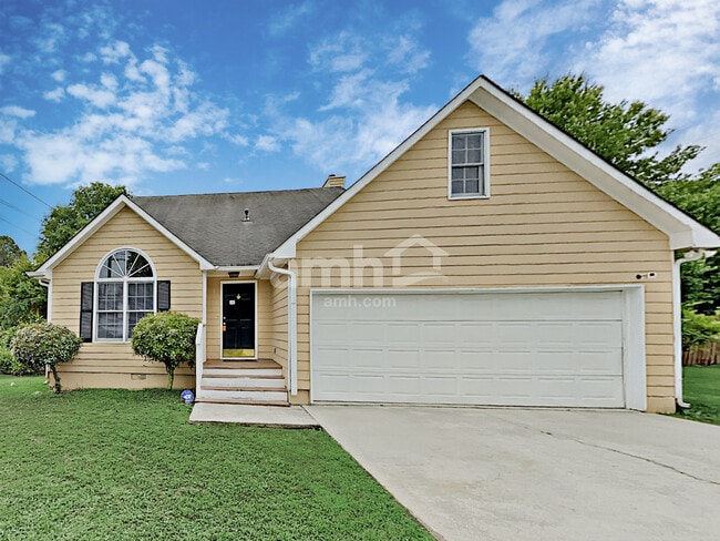 Building Photo - 1300 Summit Point Ln