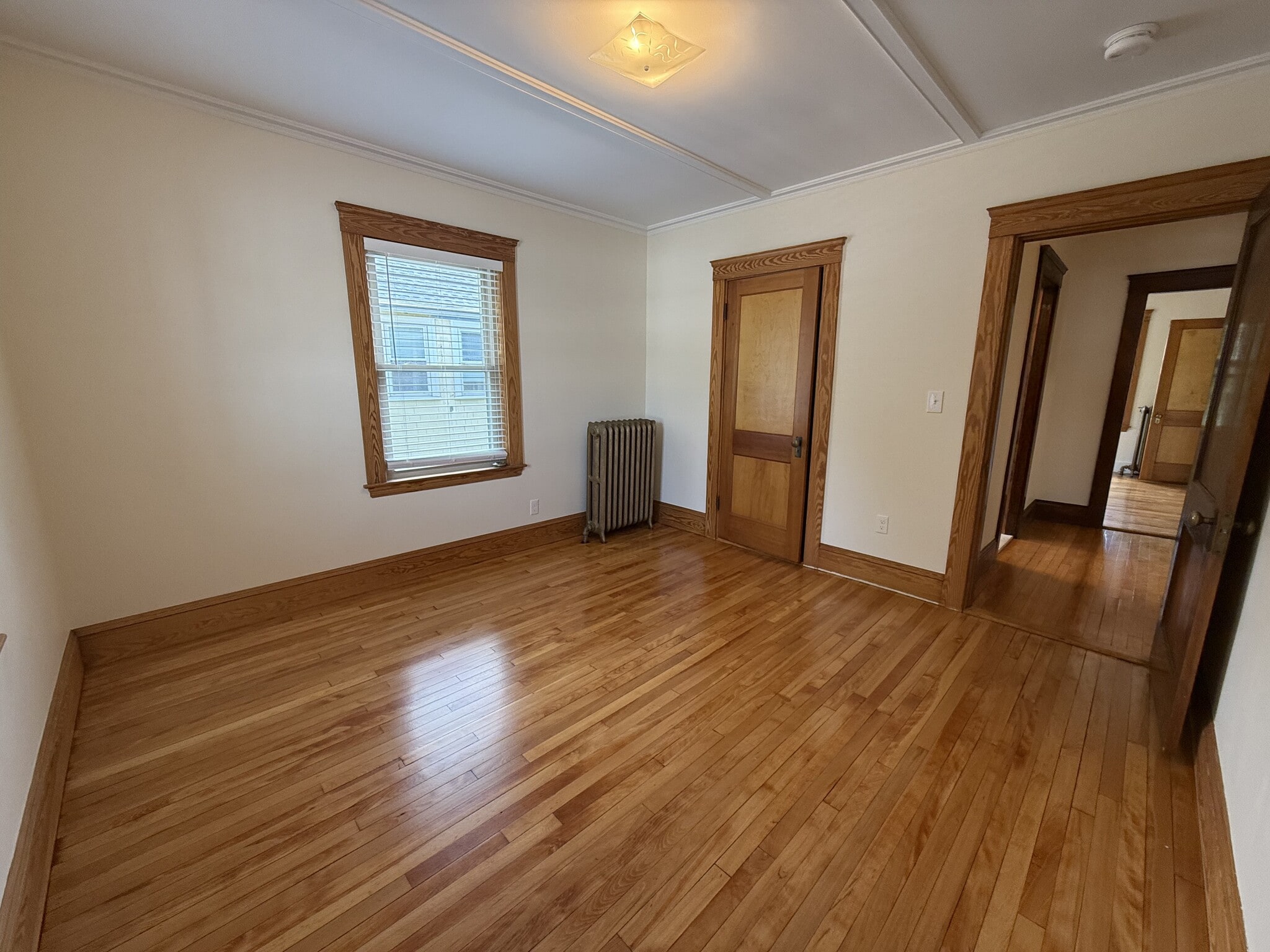 Back Bedroom - 585 High St