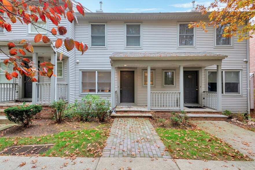 Building Photo - 124 Panorama Dr