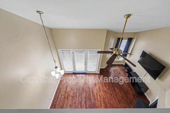 Building Photo - 244 S Cedar St