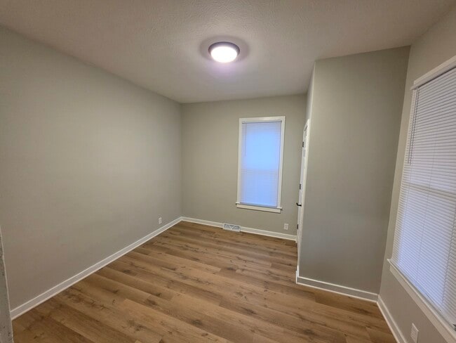 Building Photo - Beautiful 3 bedroom home for RENT