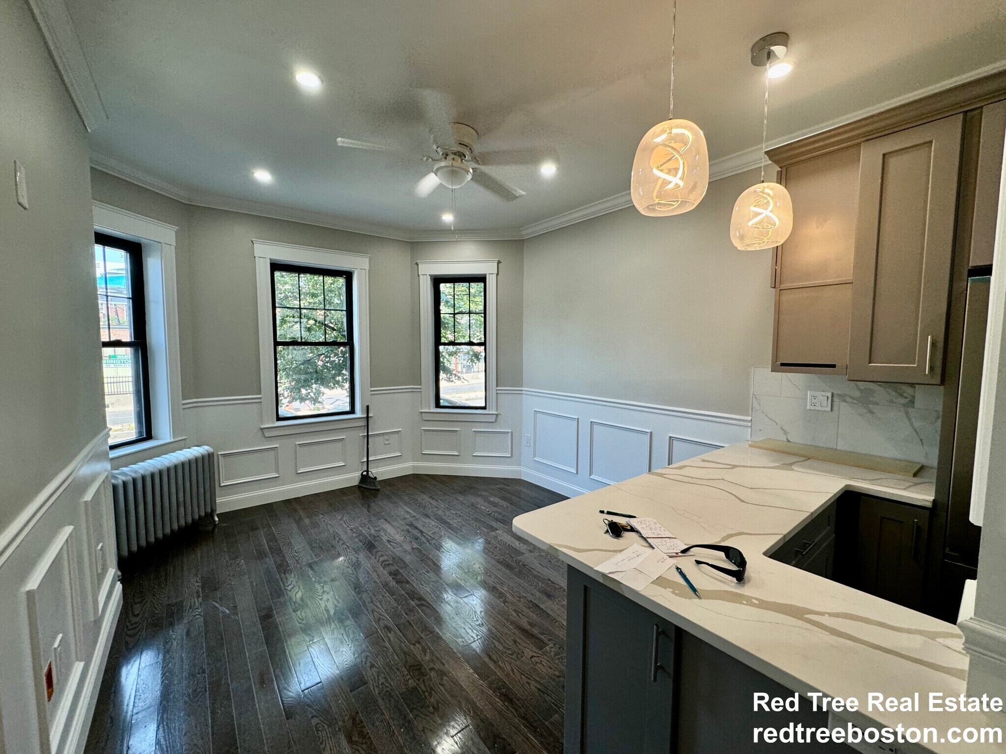 Building Photo - 1572 Commonwealth Ave