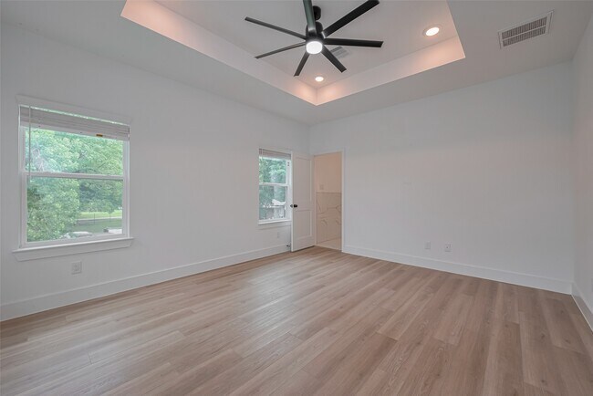Building Photo - 2532 Wall St