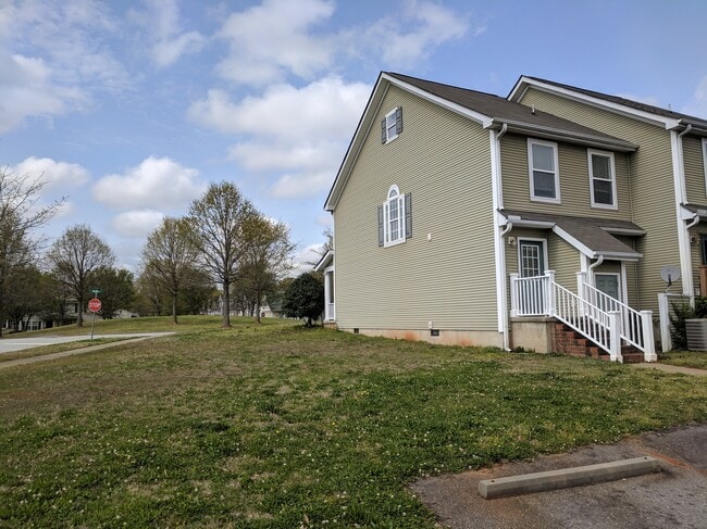 Building Photo - 202 Alde St