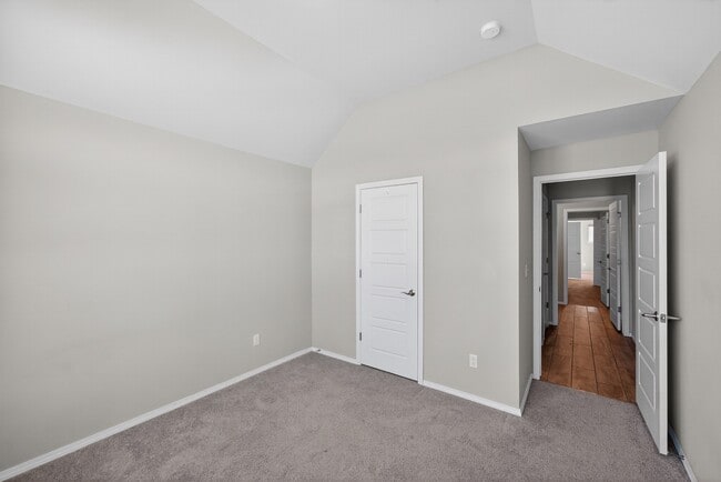 Building Photo - 4018 S 14th Pl