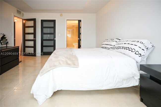 Building Photo - 7135 Collins Ave