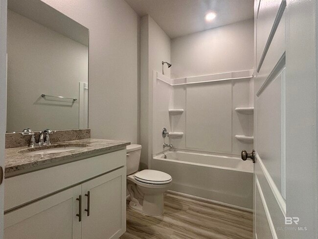 Building Photo - 656 Overland Dr