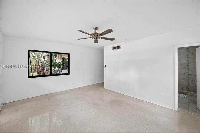 Building Photo - 1100 N Shore Dr