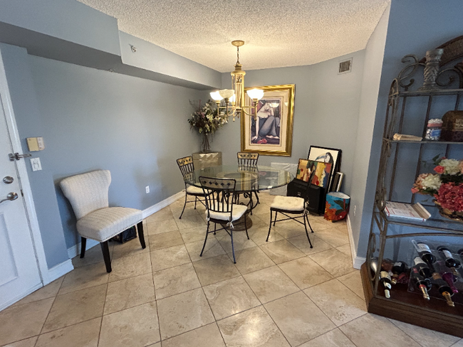 Building Photo - 3606 S Ocean Blvd