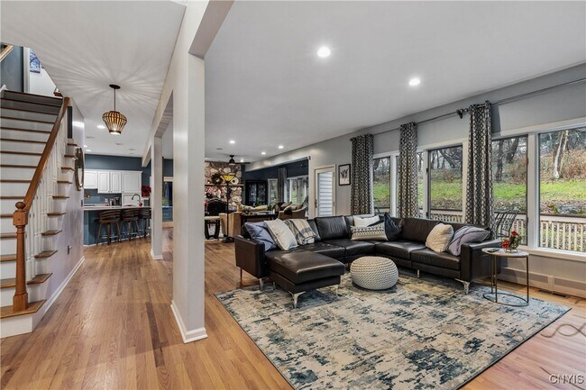 Building Photo - 4892 MacGregor Ln