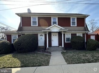 Building Photo - 2566 Nottingham Way