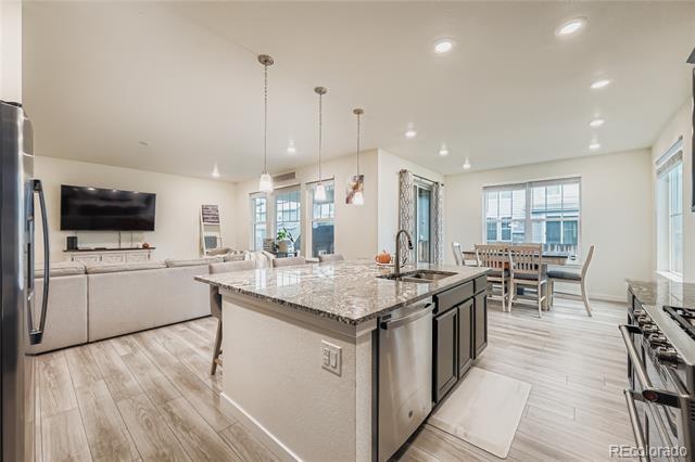 Building Photo - 1060 S De Gaulle Ct