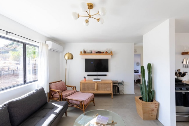 Building Photo - 61814 Valley View Cir
