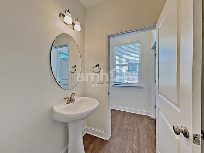 Building Photo - 12032 Brooksong Dr