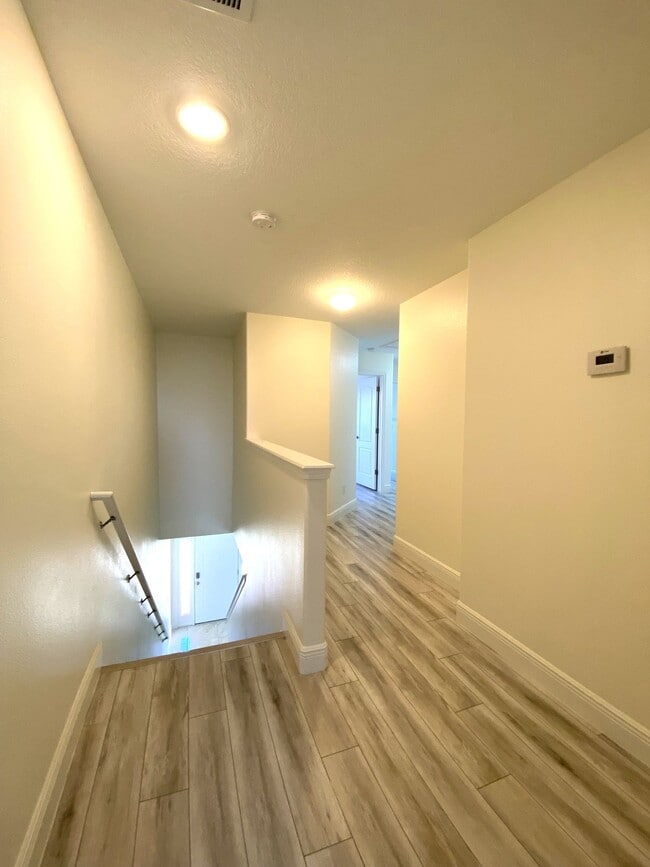 Building Photo - 3050 Rodrick Cir