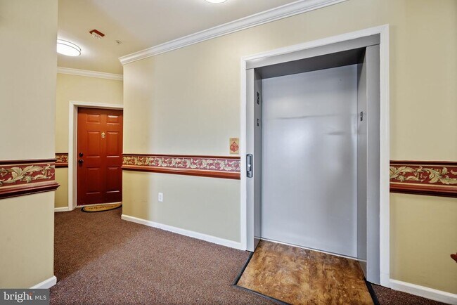 Building Photo - 2602 Clarion Ct