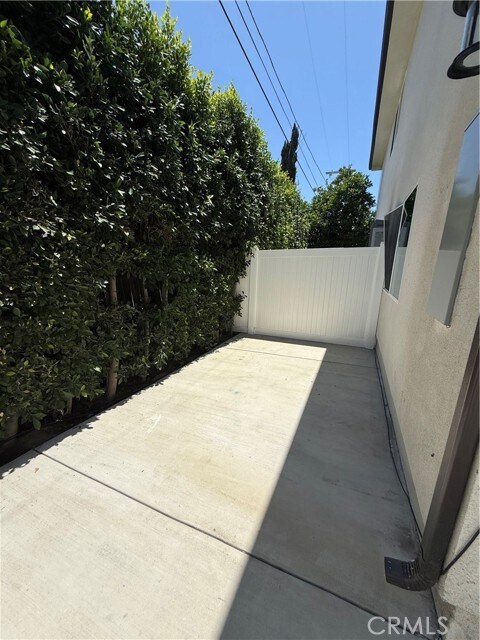 Building Photo - 6246 Tujunga Ave