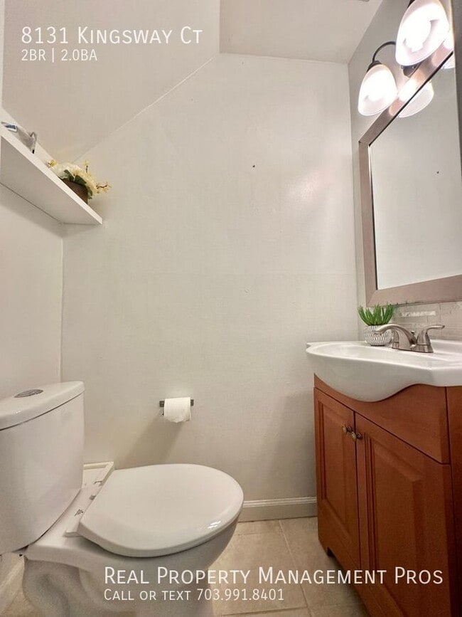 Building Photo - 8131 Kingsway Ct