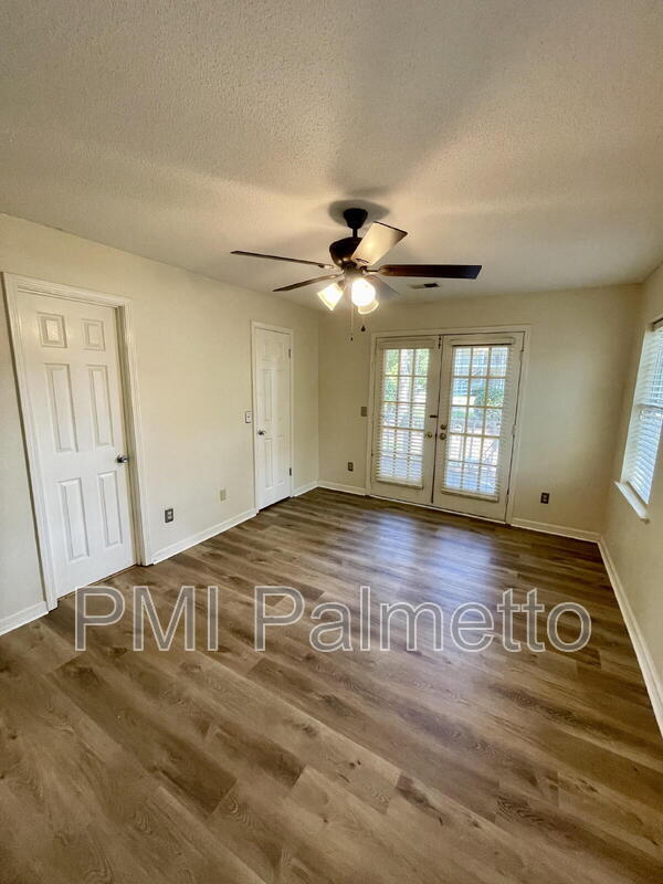 Building Photo - 61A Battery Walk Ct