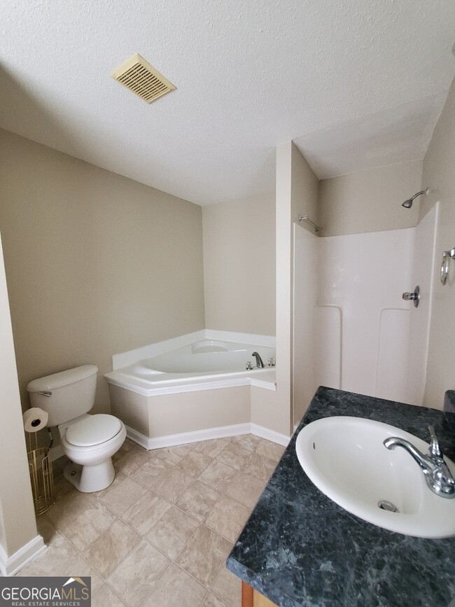 Building Photo - 1744 Fielding Way
