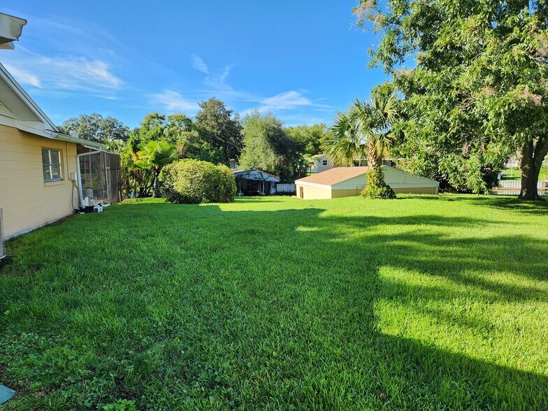 Building Photo - 1627 Canal Ct