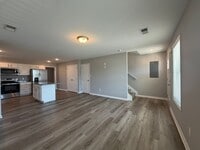 Building Photo - LIMITED TIME $700 DEPOSIT!!