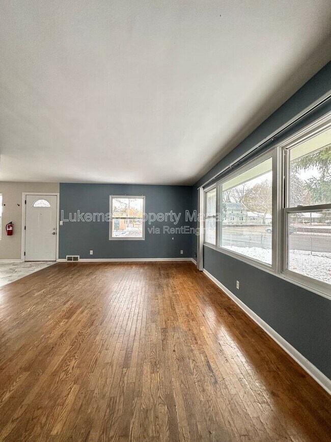 Building Photo - 3009 W Michigan Ave