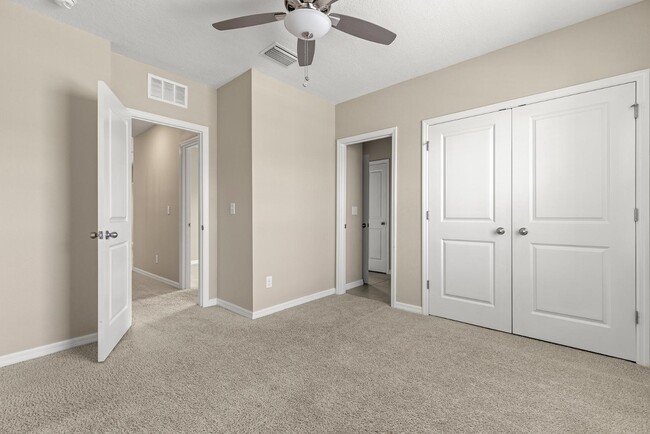 Building Photo - 8749 Falling Blue Pl