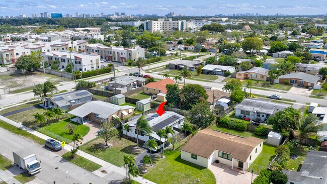 Building Photo - 830 NE 59th Ct