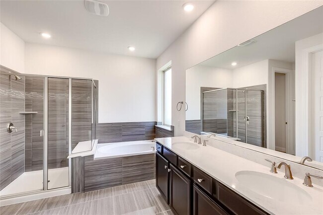 Building Photo - 4221 Valley Oaks Dr