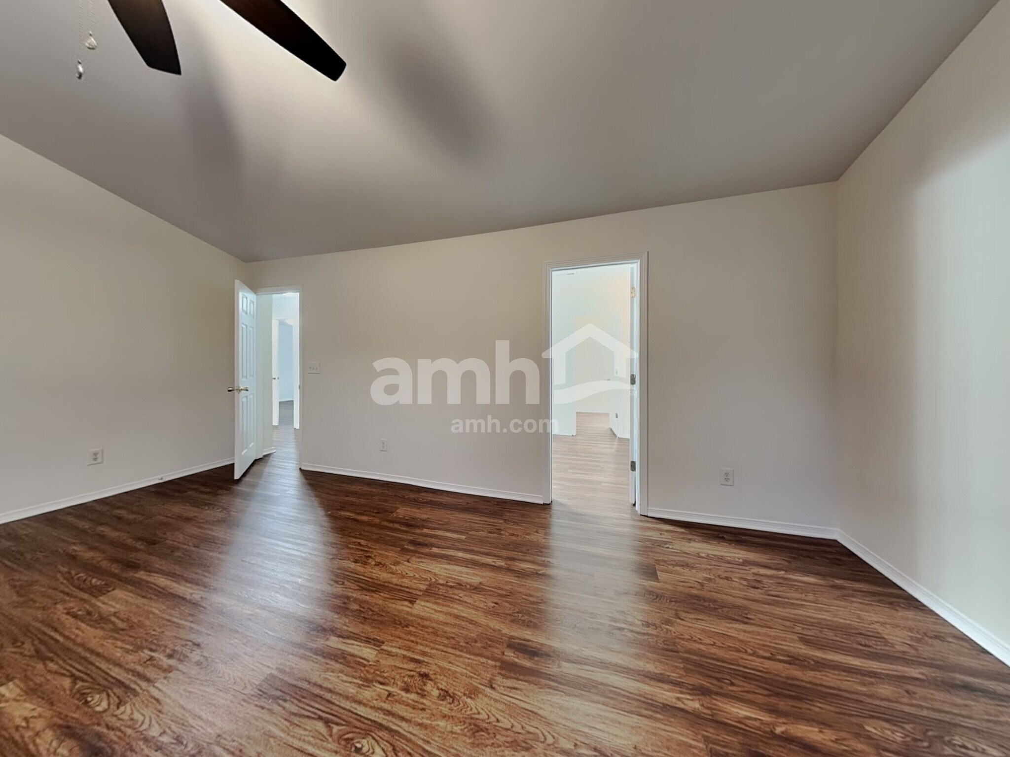 Building Photo - 8443 Redding Glen Ave