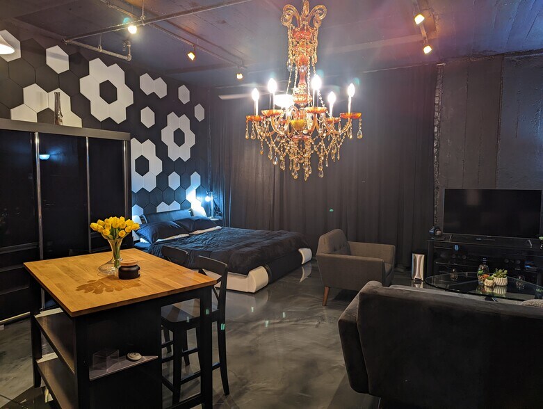 Building Photo - 1122 Jackson St