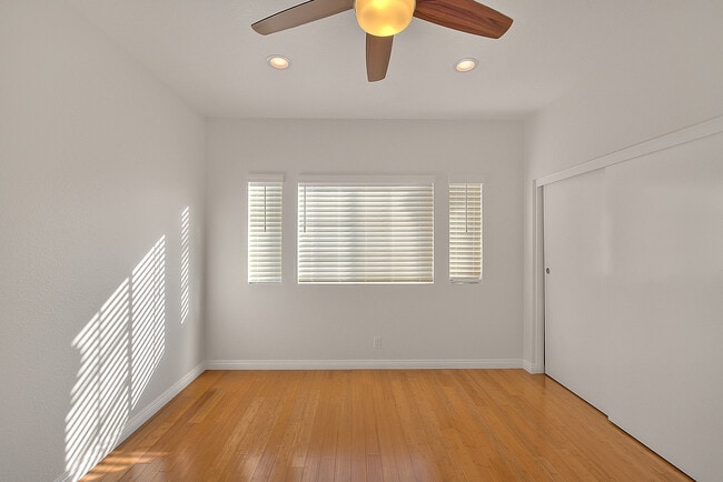 Building Photo - 3571 Rio Ranch Rd