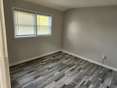 Building Photo - 3 Bedroom County Home